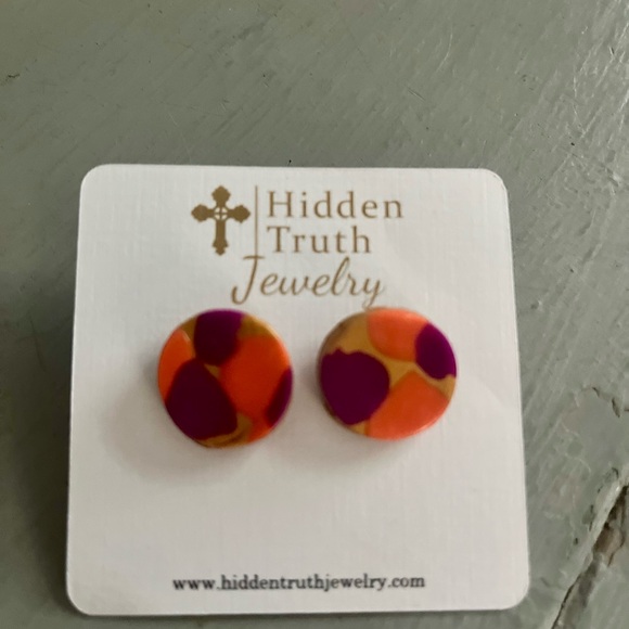 Hidden Truth Earings - Picture 4 of 7
